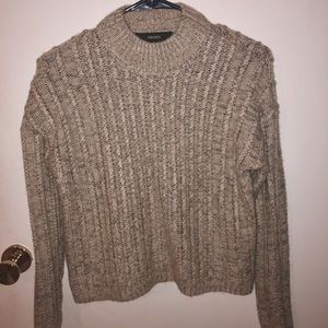 **PRICE DROP** LONG SLEEVE SOFT TURTLENECK SWEATER